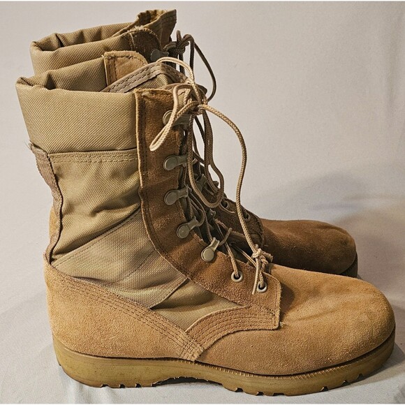 US Military Desert Combat Boots Tan Suede Canvas Vibram Sole Men’s Size 9,5W